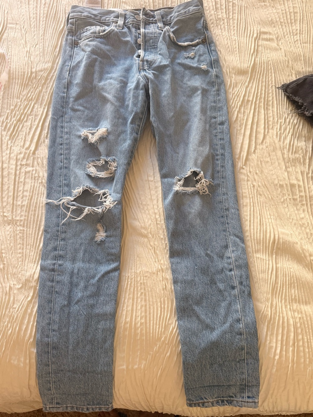 Levis Distressed Light Blue High Waist Jeans